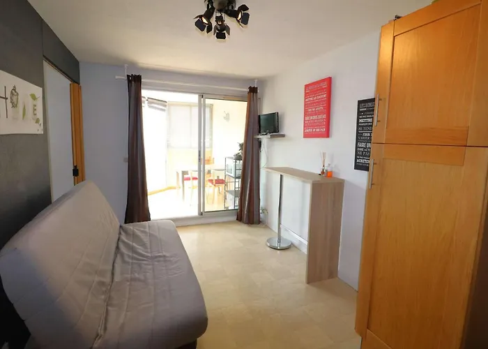 Lumineux Avec Piscine Et Parking A 200m De La - Fr-1-307-289 * Ле-Гро-дю-Руа