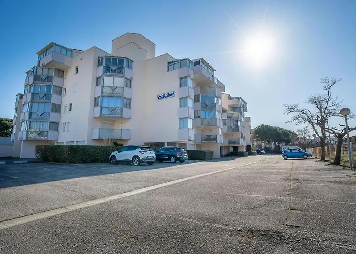 Lumineux Avec Piscine Et Parking A 200m De La - Fr-1-307-289